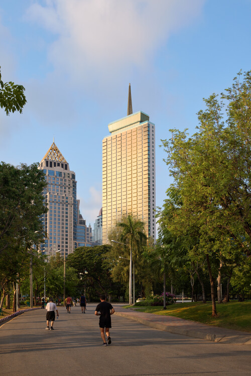 dusit-thani-bangkok-park.jpg